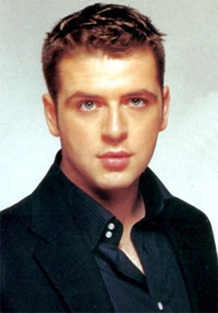   (Mark Feehily)