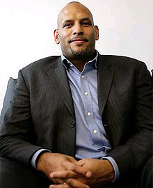   (John Amaechi)