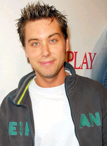   (Lance Bass)