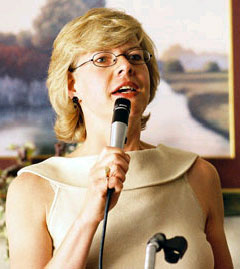   (Tammy Baldwin)