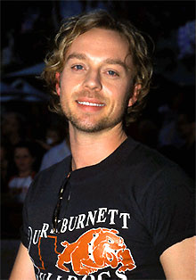   (Darren Hayes)